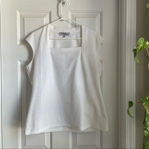 Women’s sleeveless top